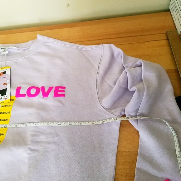 Wildfox Dogs Love Me Sweatshirt – Violet/Pink – Size M – NWT - Picture 6 of 14